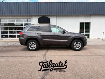 Used 2019 Jeep Grand Cherokee Laredo