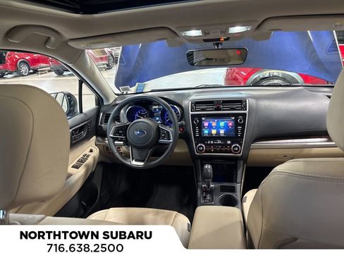 Used 2018 Subaru Outback 2.5i Limited image 3