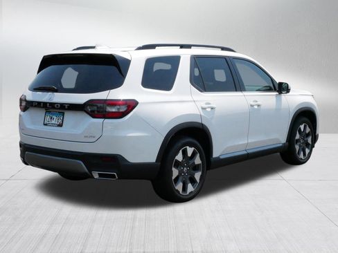 Certified 2026 Honda Pilot Elite image 7