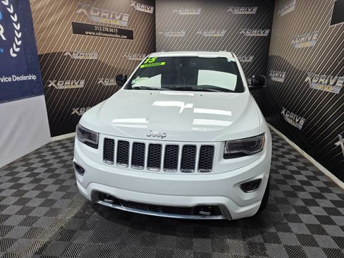 Used 2015 Jeep Grand Cherokee Overland w/ Advanced Technology Group AWD/4WD image 3