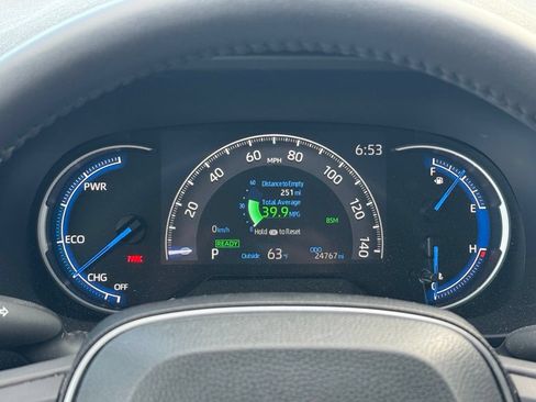 Used 2023 Toyota RAV4 XLE Premium AWD/4WD image 8