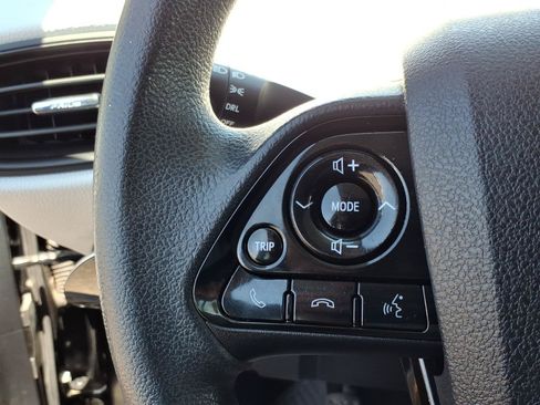 Used 2022 Toyota Prius LE FWD image 29