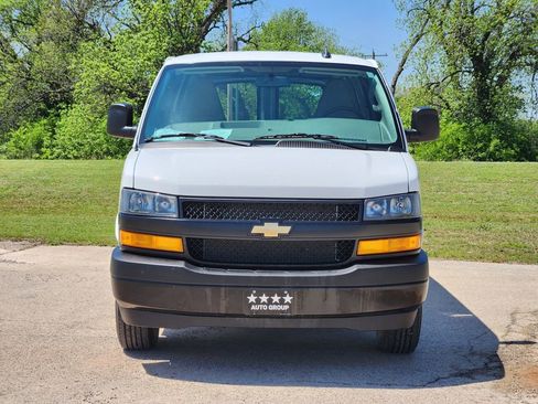Used 2025 Chevrolet Express 2500 w/ Driver Convenience Package RWD image 2