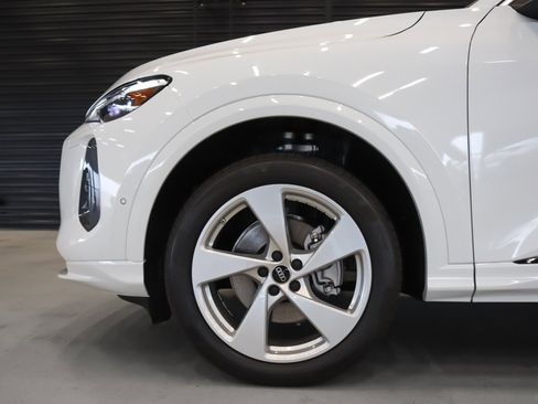 New 2025 Audi Q5 Premium Plus image 5