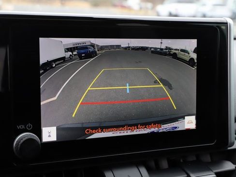 Used 2023 Toyota RAV4 SE image 31