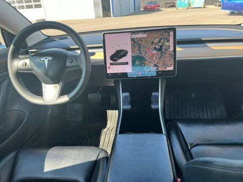 Used 2020 Tesla Model 3 Standard Range Plus RWD image 11