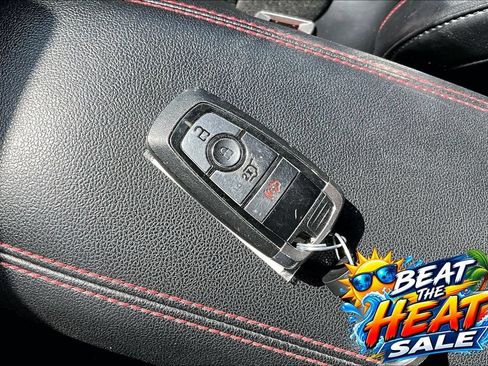 Used 2025 Ford Escape ST-Line FWD image 12