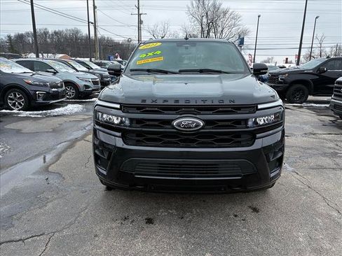 Used 2022 Ford Expedition Limited image 2