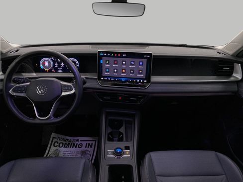 Used 2026 Volkswagen Tiguan SE AWD/4WD image 21