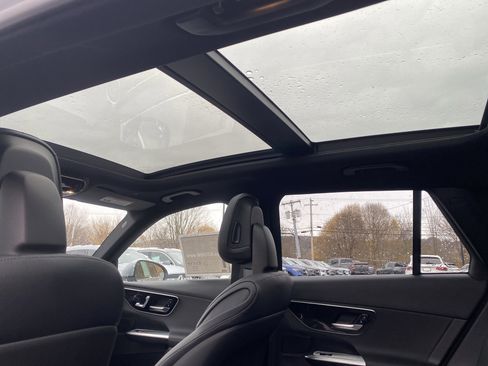 Used 2025 Mercedes-Benz GLC 300 4MATIC image 22