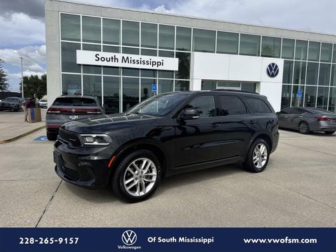 Used 2023 Dodge Durango GT image 1