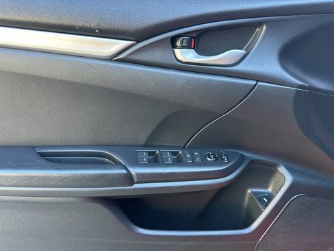 Used 2020 Honda Civic Sport image 11