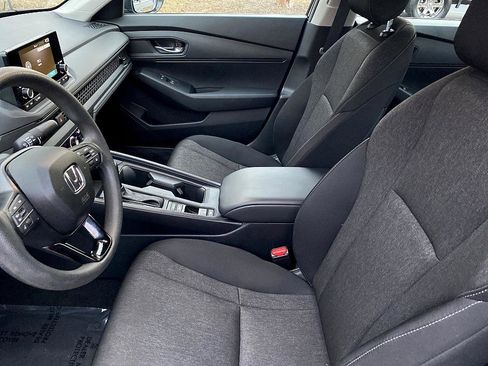 Used 2025 Honda Accord LX image 11