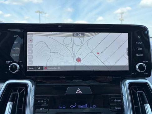 Certified 2023 Kia Sorento SX AWD/4WD image 21