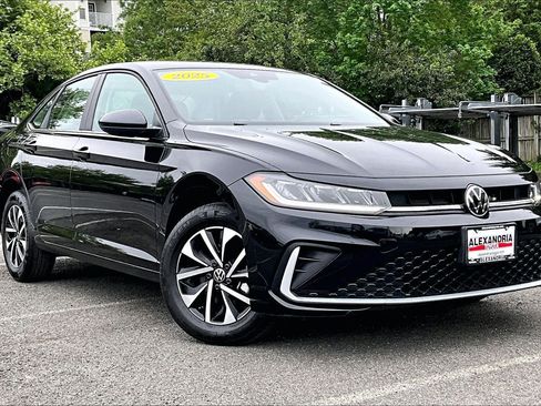 Used 2025 Volkswagen Jetta S FWD image 2