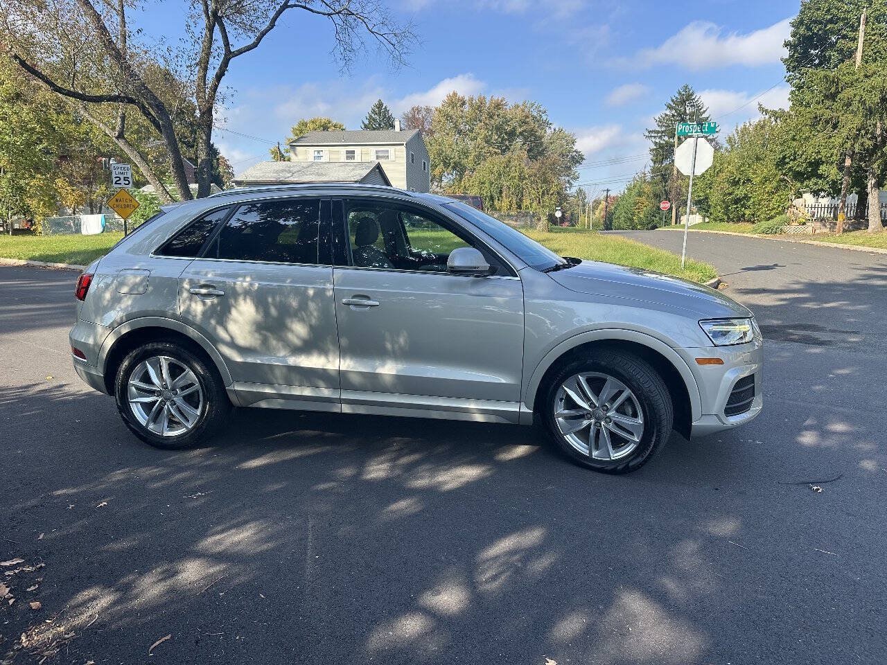 Used 2016 Audi Q3 2.0T Premium Plus w/ Technology Package AWD/4WD image 5