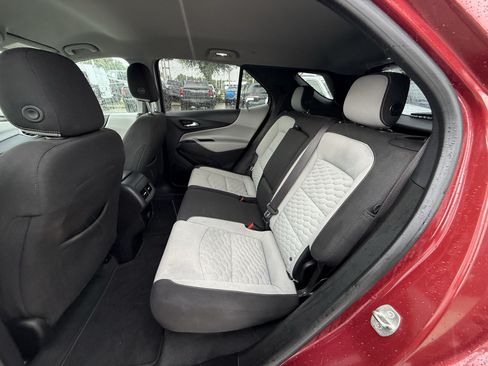 Used 2018 Chevrolet Equinox LT AWD/4WD image 30