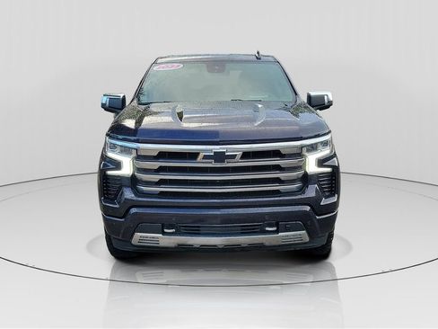 Used 2023 Chevrolet Silverado 1500 High Country w/ Technology Package AWD/4WD image 2