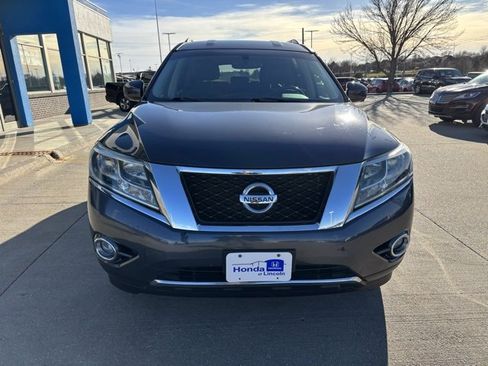 Used 2013 Nissan Pathfinder Platinum image 2