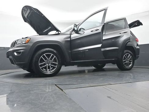 Used 2019 Jeep Grand Cherokee Limited image 48