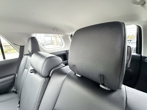 Used 2024 Toyota 4Runner TRD Off-Road Premium image 32