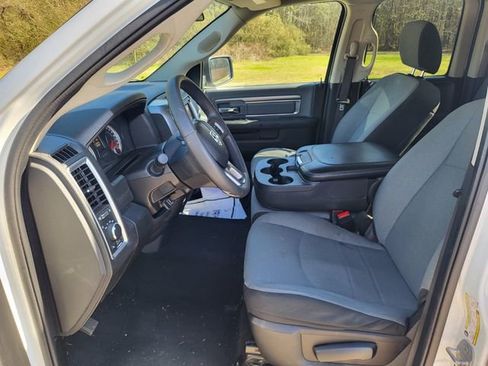 Used 2024 RAM 1500 Classic SLT image 11