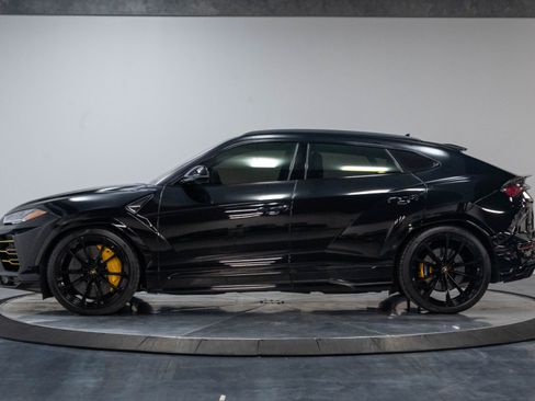 Used 2019 Lamborghini Urus AWD/4WD image 54