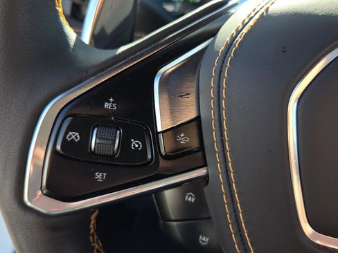 Used 2024 Chevrolet Corvette Stingray Premium Conv w/ Z51 Performance Package image 25