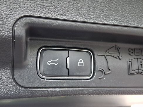 Certified 2023 Ford Explorer XLT AWD/4WD image 31