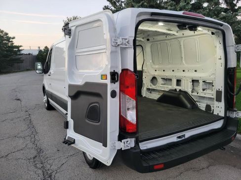 Used 2023 Ford Transit 150 Low Roof AWD image 27