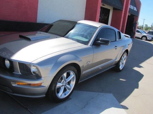 Used 2009 Ford Mustang GT Premium image 6