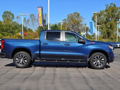 Used 2022 Chevrolet Silverado 1500 RST image 2