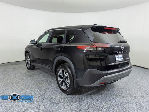 Used 2022 Nissan Rogue SV AWD/4WD image 5
