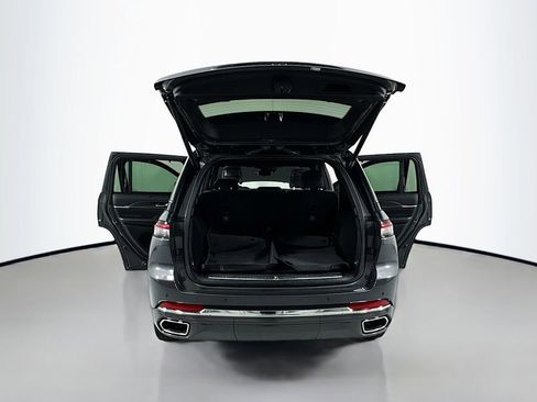 Used 2022 Jeep Grand Cherokee Overland w/ Luxury Tech Group IV image 26