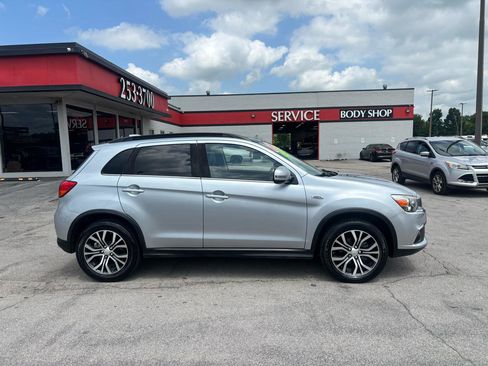 Used 2017 Mitsubishi Outlander Sport GT AWD/4WD image 2