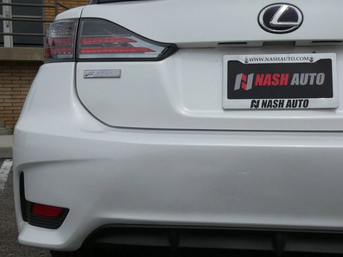 Used 2015 Lexus CT 200h image 12