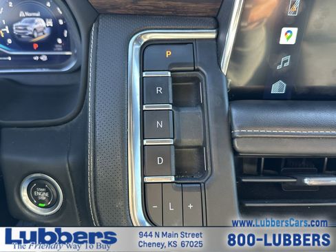 Used 2022 Chevrolet Suburban Premier image 19