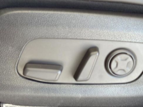 New 2026 Kia Carnival SX w/ SX Dark Edition Package FWD image 14