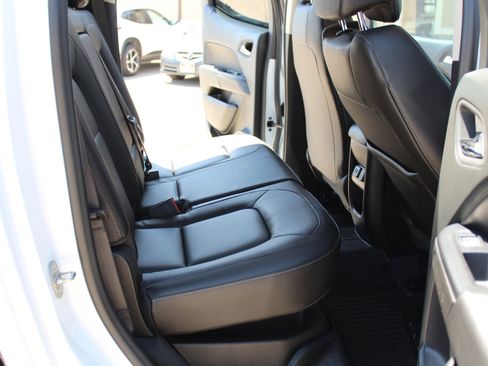 Used 2022 Chevrolet Colorado ZR2 image 32