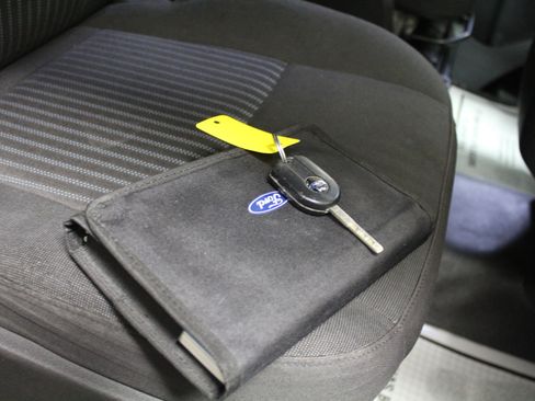 Used 2018 Ford Transit 250 130 Low Roof w/ Exterior Upgrade Package image 19