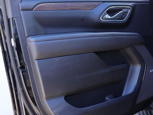 Used 2024 Chevrolet Tahoe High Country image 10