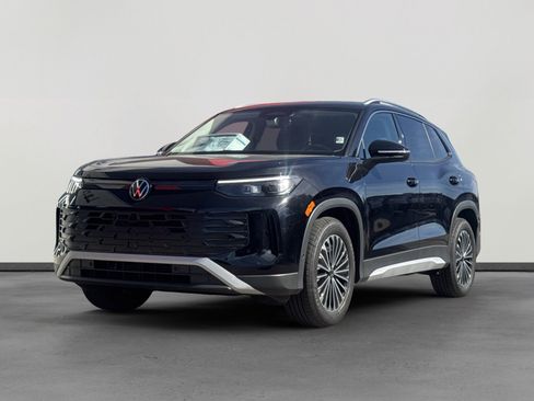 New 2026 Volkswagen Tiguan S FWD image 1