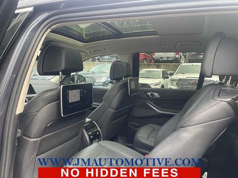 Used 2019 BMW X7 xDrive40i w/ Premium Package AWD/4WD image 3