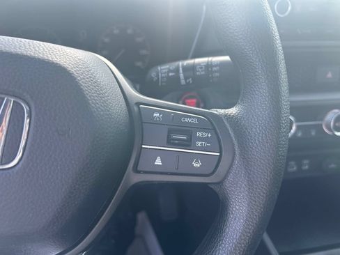 Used 2024 Honda CR-V EX image 8