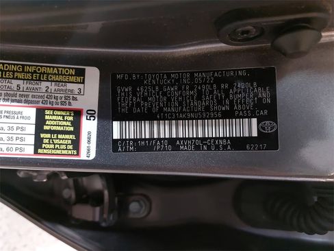 Used 2022 Toyota Camry LE image 33