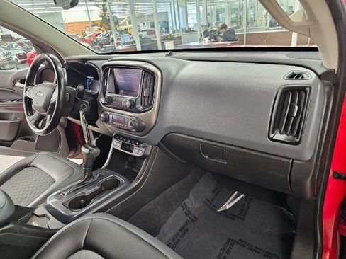 Used 2019 Chevrolet Colorado Z71 AWD/4WD image 8