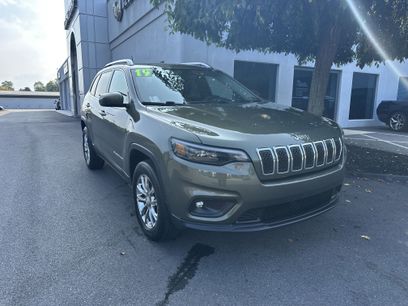 Used 2019 Jeep Cherokee Latitude Plus w/ Cold Weather Group