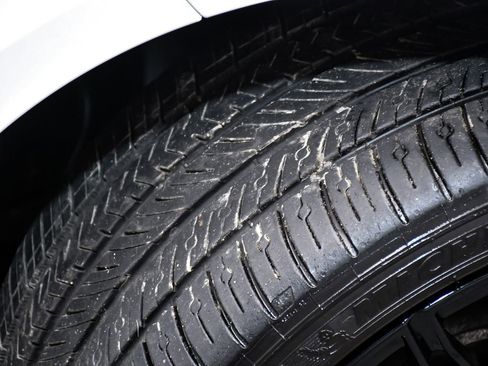 Used 2024 BMW M4 xDrive Competition w/ M Carbon Exterior Package image 92