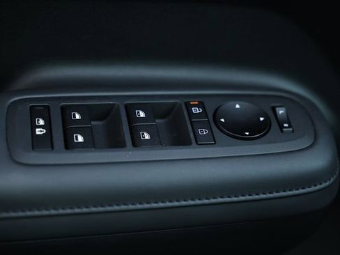 Used 2025 Hyundai Santa Fe SEL image 16