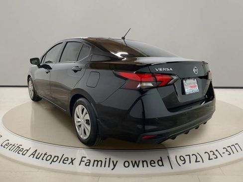 Used 2021 Nissan Versa S image 2